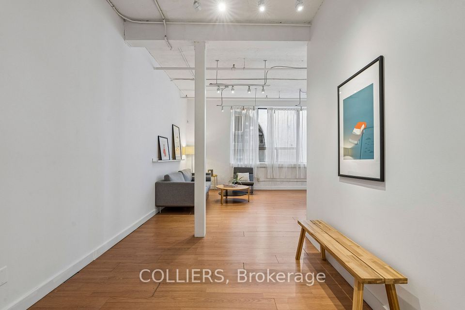 147 Spadina Avenue 206, Toronto, ON M5V 2L7