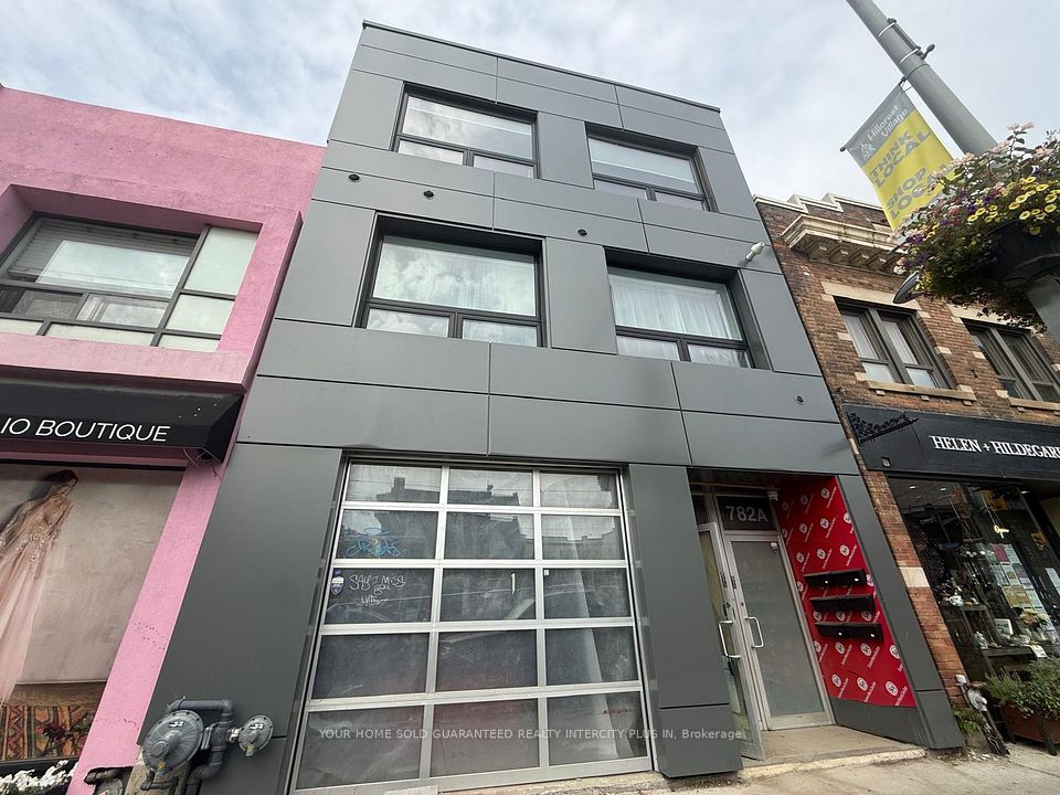 782 St Clair Avenue W, Toronto, ON M6C 1B6