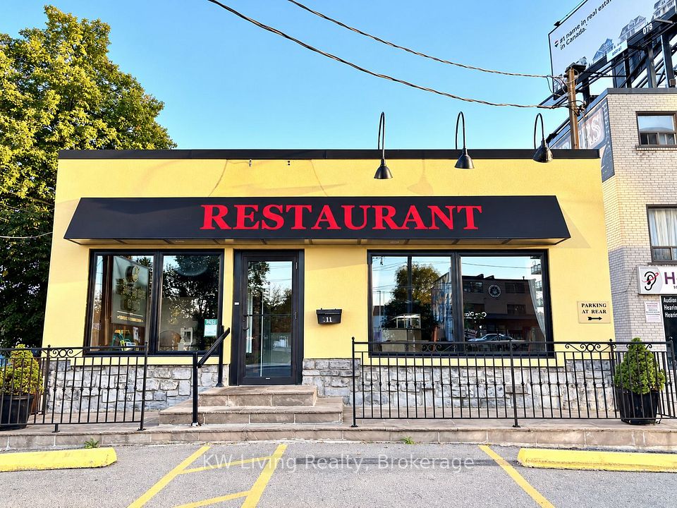 911 Sheppard Avenue W, Toronto, ON M3H 2T7