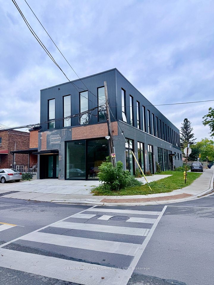 22 Geary Avenue, Toronto, ON M6H 2B4