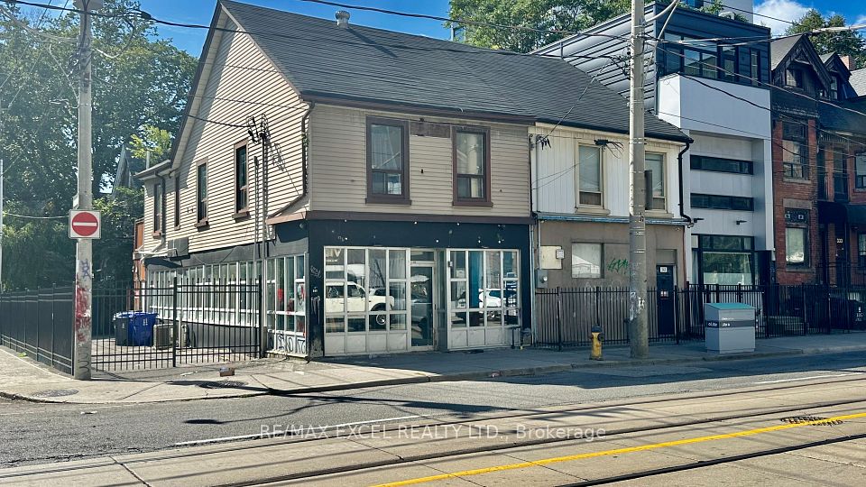 345 Dundas Street E, Toronto, ON M5A 2A2