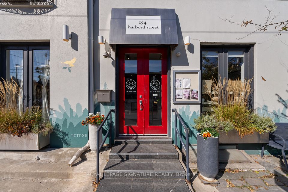 154 Harbord Street, Toronto, ON M5S 1H2