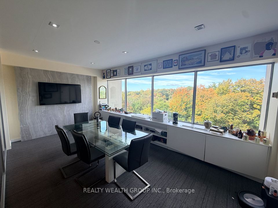 220 Duncan Mill Road 406, Toronto, ON M3B 3J5