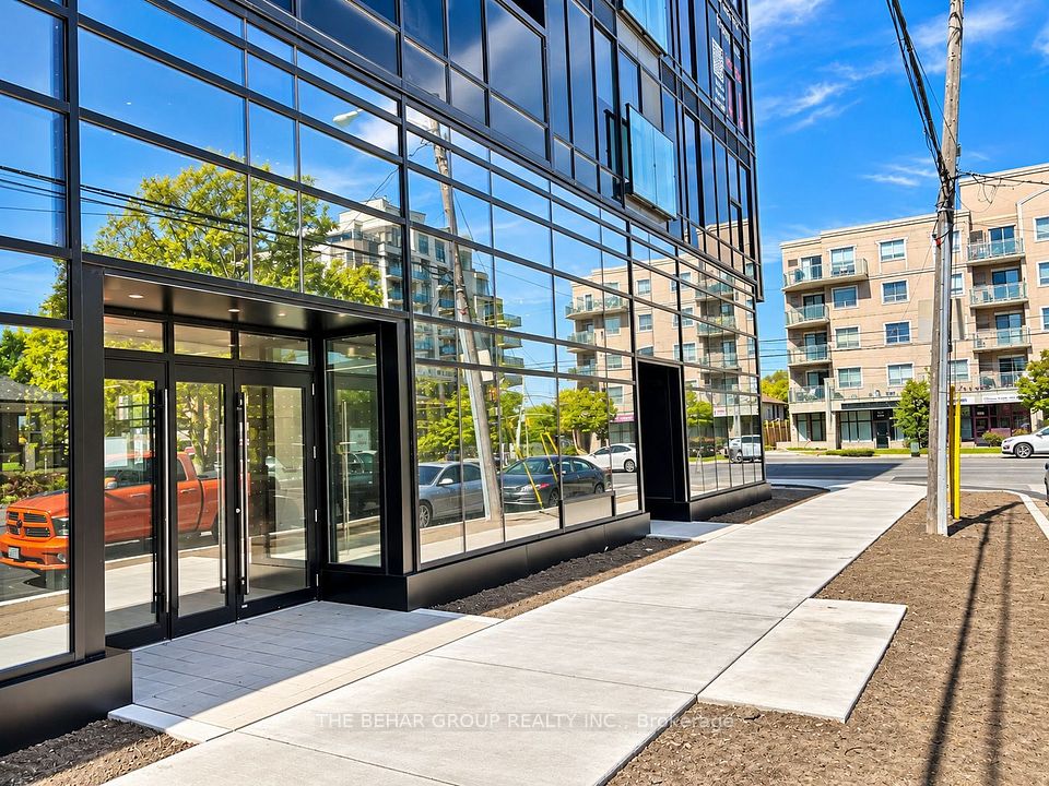 799 Sheppard Avenue W 114, Toronto, ON M3H 2T3