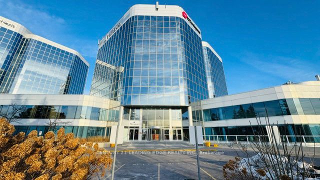105 Gordon Baker Rd Road 722, Toronto, ON M2H 3P8