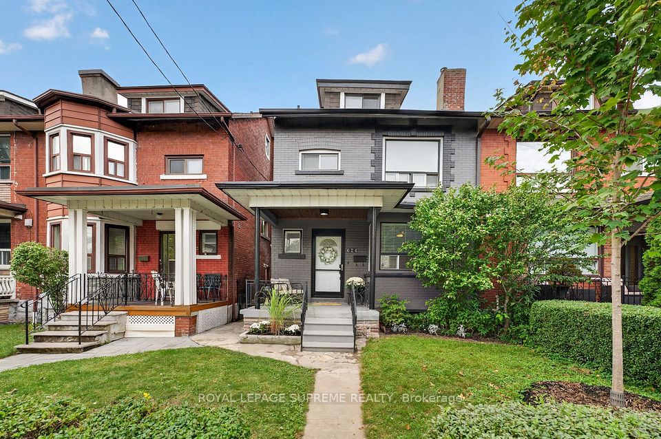 626 Manning Avenue, Toronto, ON M6G 2V9