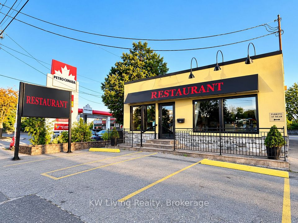 911 Sheppard Avenue W, Toronto, ON M3H 2T7