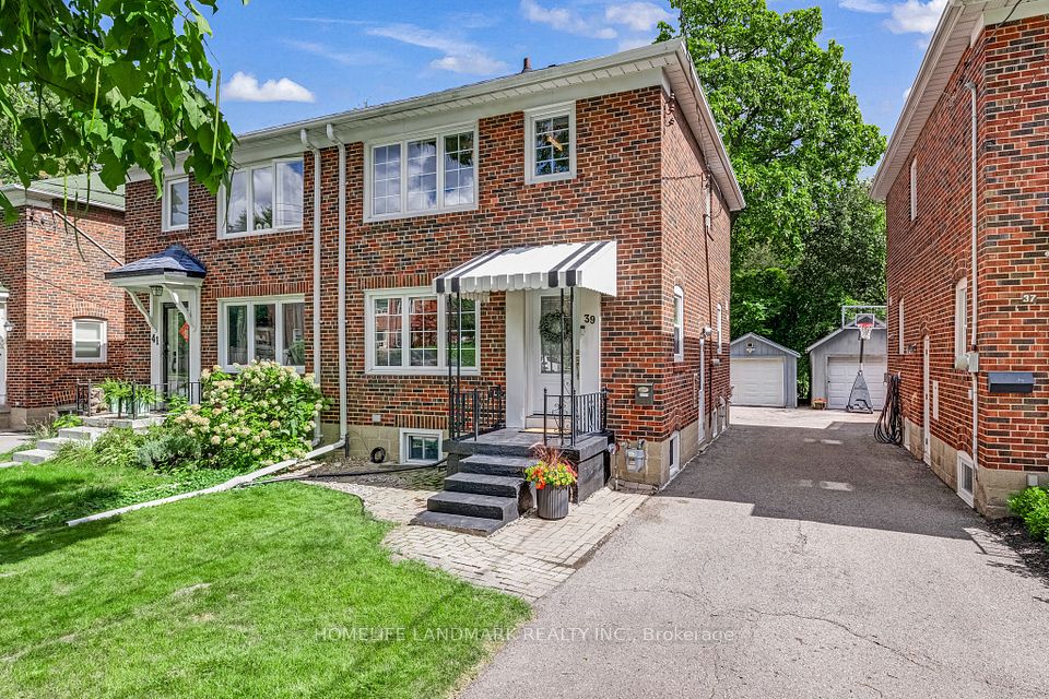 39 Brentcliffe Road, Toronto, ON M4G 3Y4
