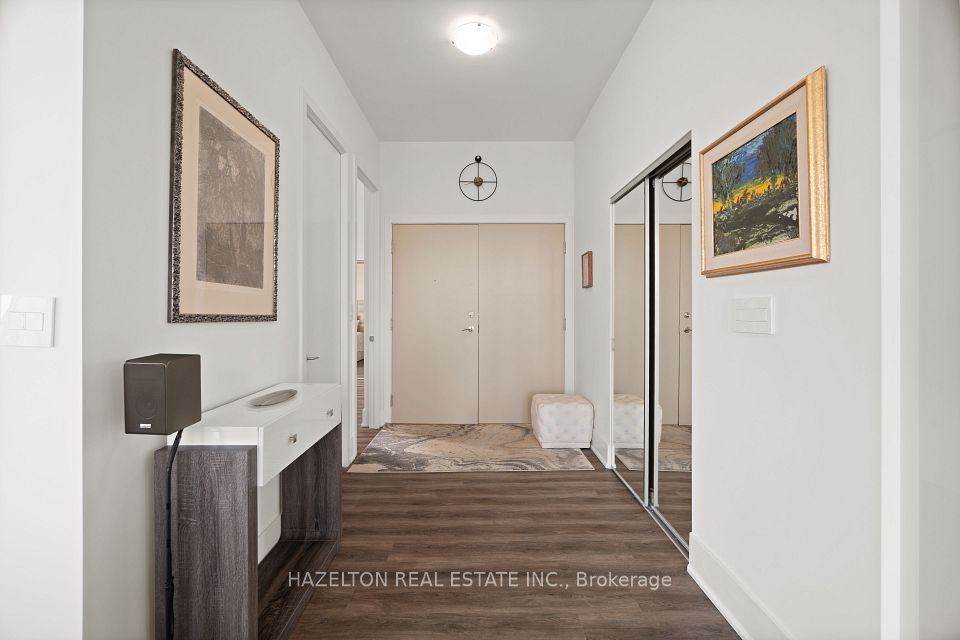 1486 Bathurst Street, Toronto, ON M5P 3G9