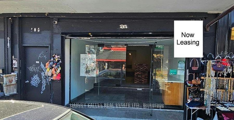 206 Augusta Avenue main, Toronto, ON M5T 2L6