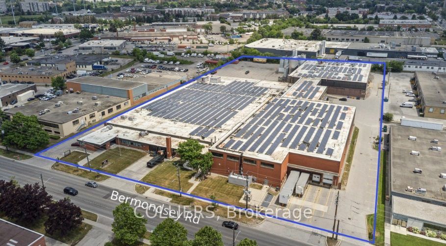 125 Bermondsey Road 1B, Toronto, ON M4A 1X3