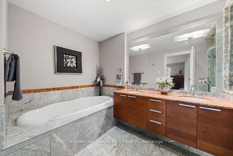 662 Sheppard Avenue E 807C, Toronto, ON M2K 3E6 15