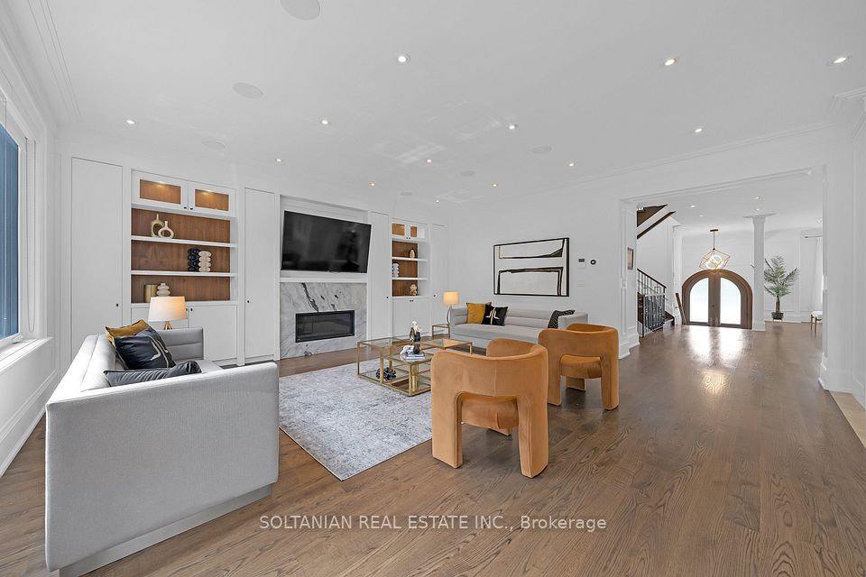 15 Calvin Avenue, Toronto, ON M2N 5E4 24