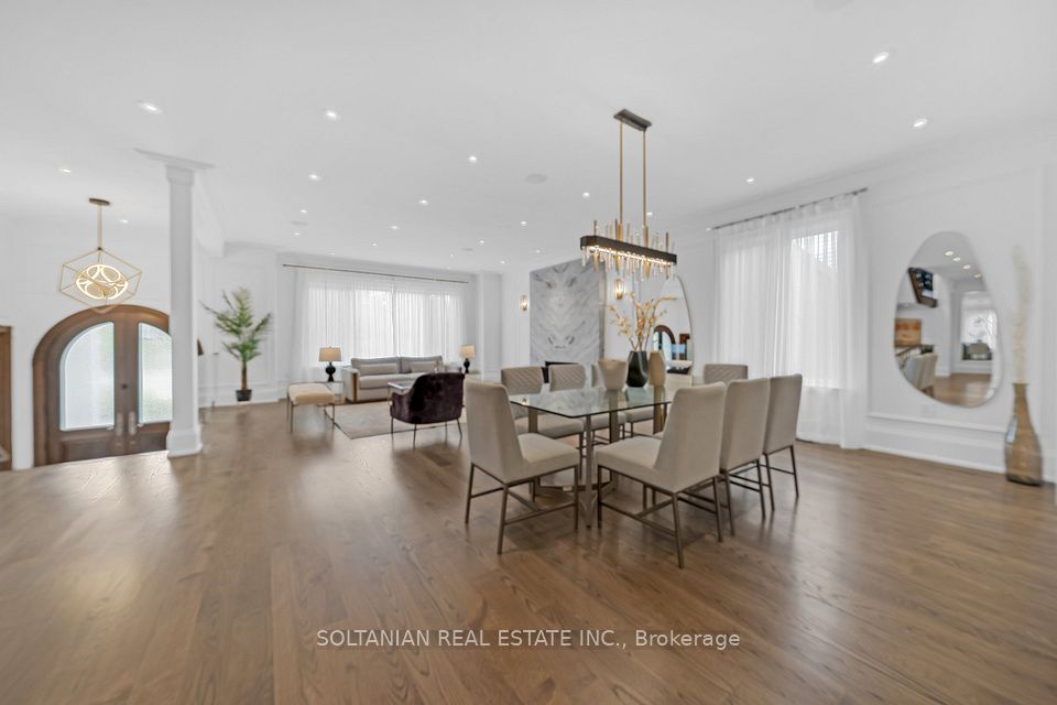 15 Calvin Avenue, Toronto, ON M2N 5E4 13