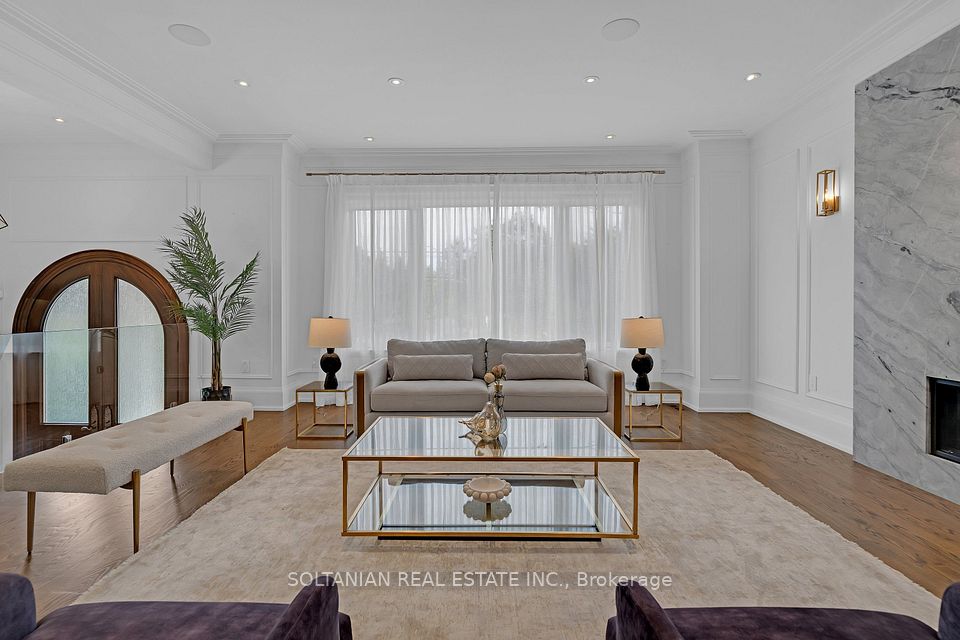 15 Calvin Avenue, Toronto, ON M2N 5E4 3