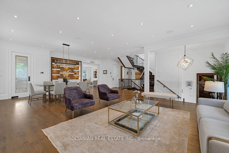 15 Calvin Avenue, Toronto, ON M2N 5E4 5