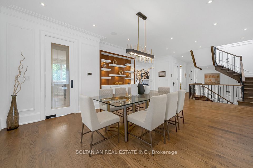 15 Calvin Avenue, Toronto, ON M2N 5E4 12