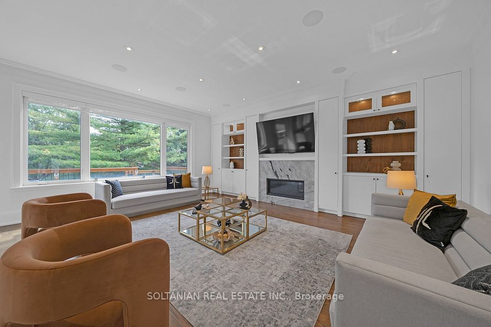 15 Calvin Avenue, Toronto, ON M2N 5E4 19