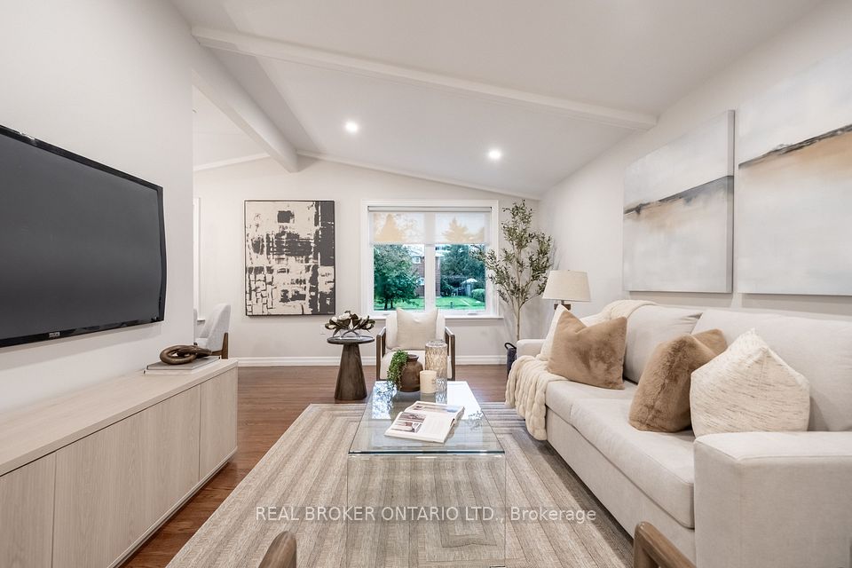 53 Kingslake Road, Toronto, ON M2J 3E4 3