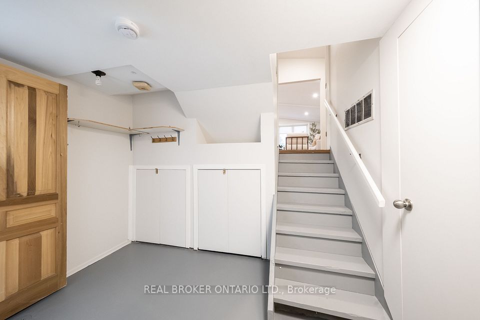 53 Kingslake Road, Toronto, ON M2J 3E4 25