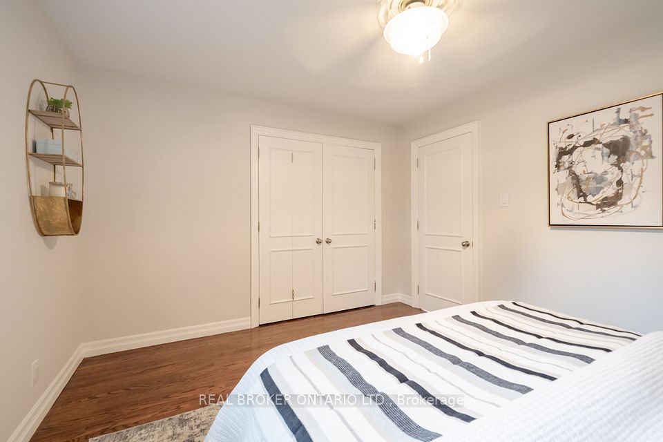 53 Kingslake Road, Toronto, ON M2J 3E4 13