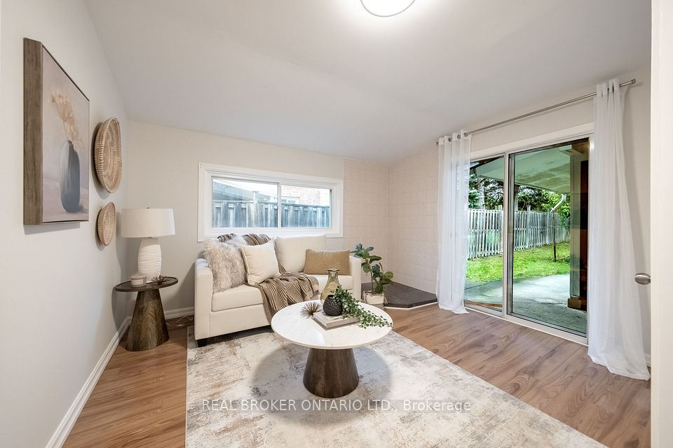 53 Kingslake Road, Toronto, ON M2J 3E4 21
