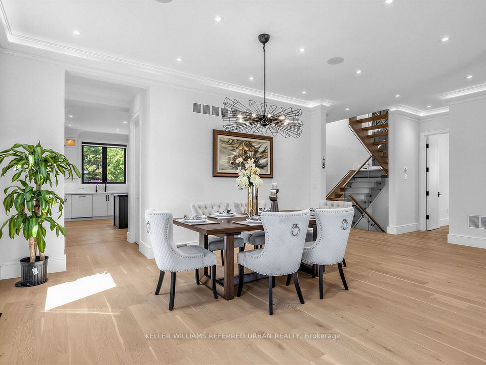 35 Lloydminster Crescent, Toronto, ON M2M 2R9 17