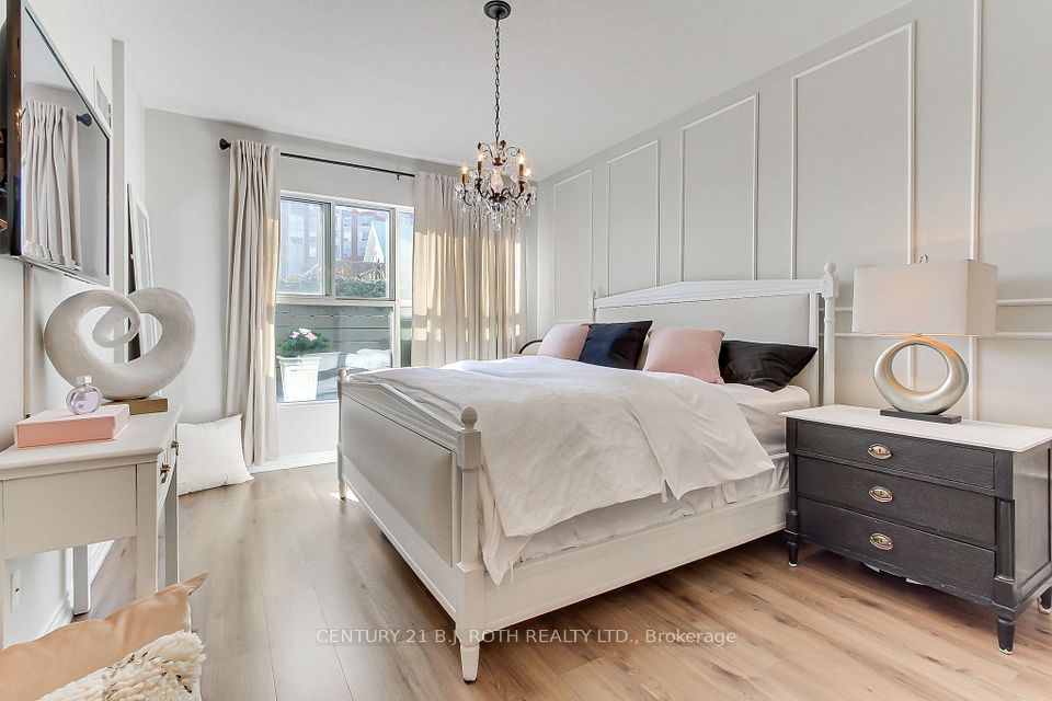 18 Concorde Place LP915, Toronto, ON M3C 3T9 23