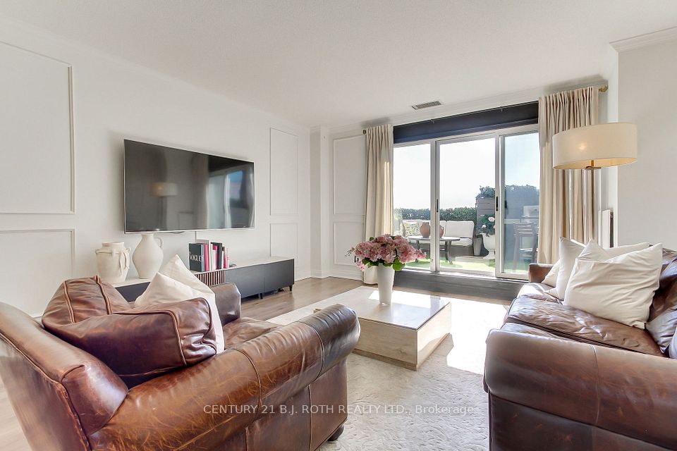 18 Concorde Place LP915, Toronto, ON M3C 3T9 19