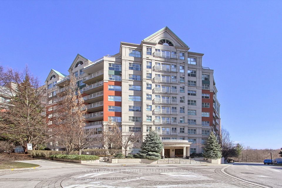 Condo Apartment at 18 Concorde Place LP915, Toronto, ON M3C 3T9