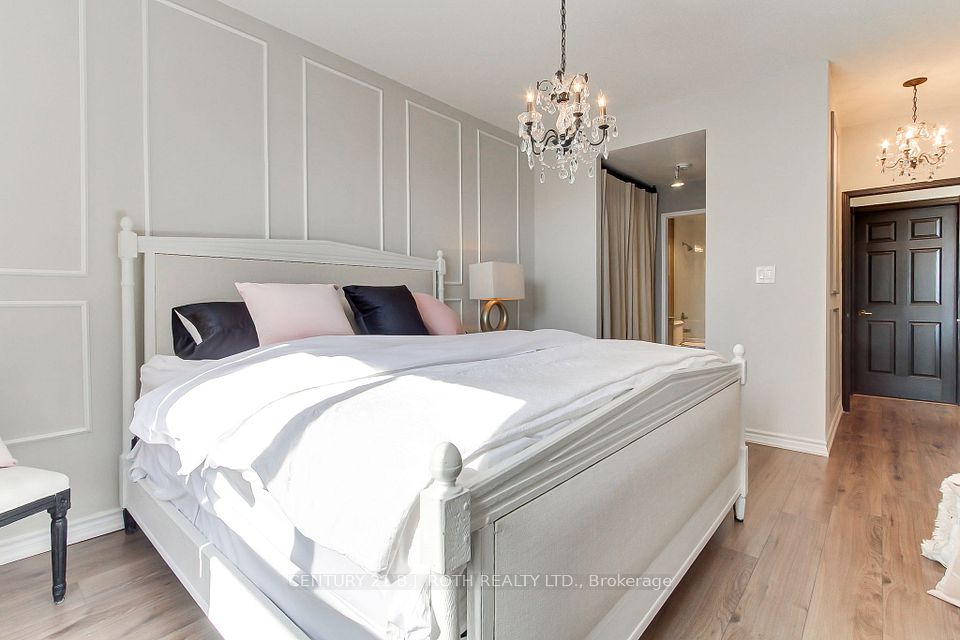 18 Concorde Place LP915, Toronto, ON M3C 3T9 22