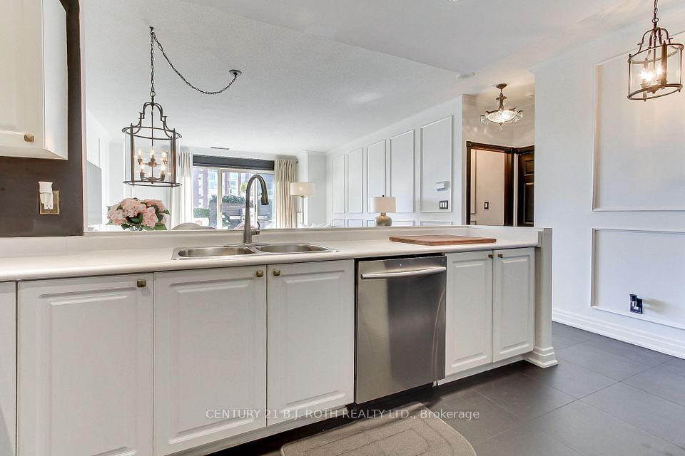 18 Concorde Place LP915, Toronto, ON M3C 3T9 10