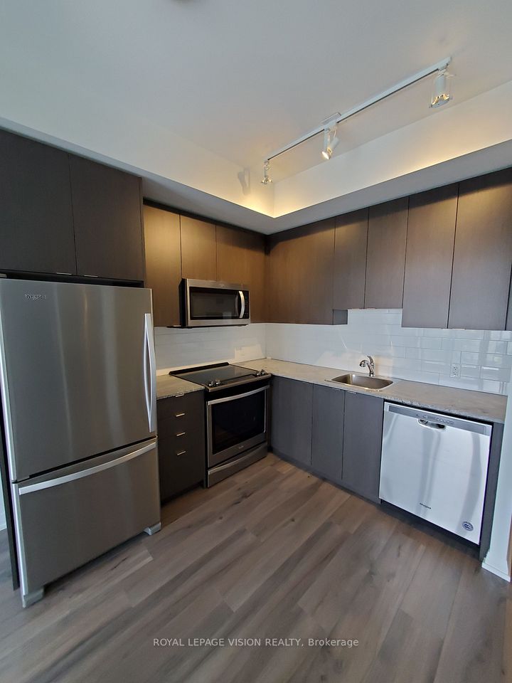 60 Ann O'reilly Road 1058, Toronto, ON M2J 0C9 4