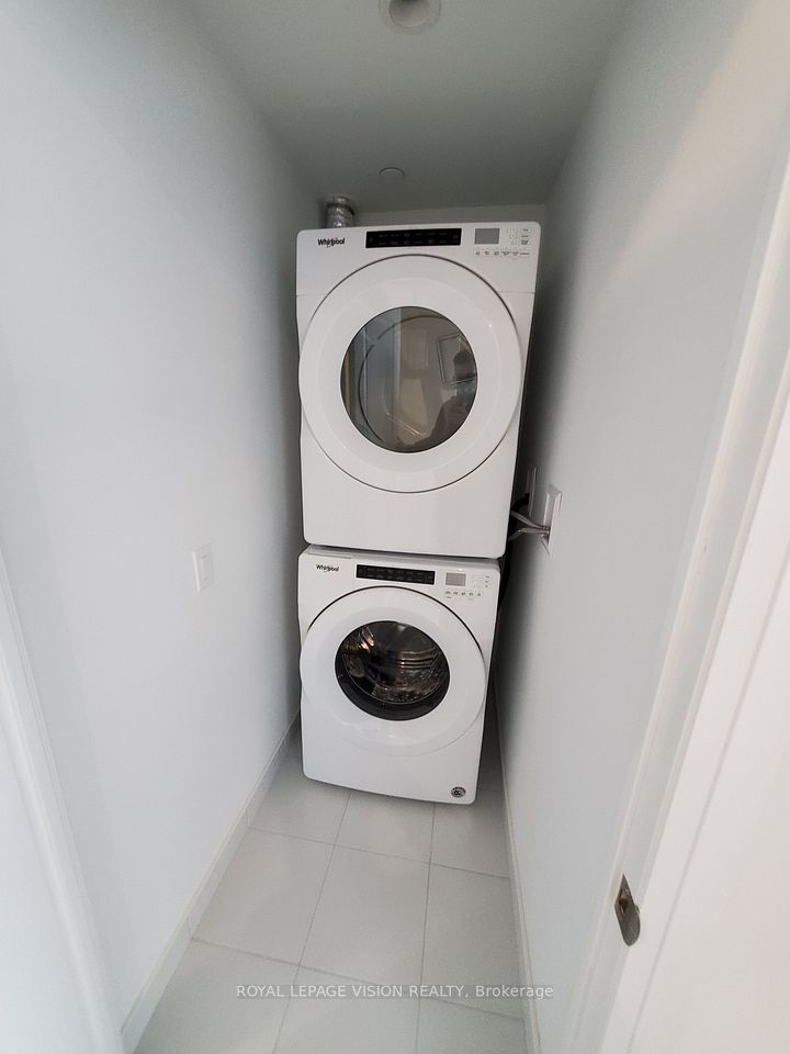 60 Ann O'reilly Road 1058, Toronto, ON M2J 0C9 7