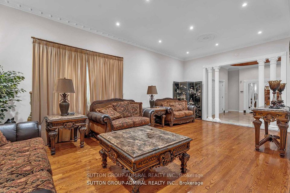 116 Goulding Avenue, Toronto, ON M2M 1L4 13