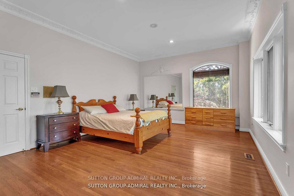116 Goulding Avenue, Toronto, ON M2M 1L4 17