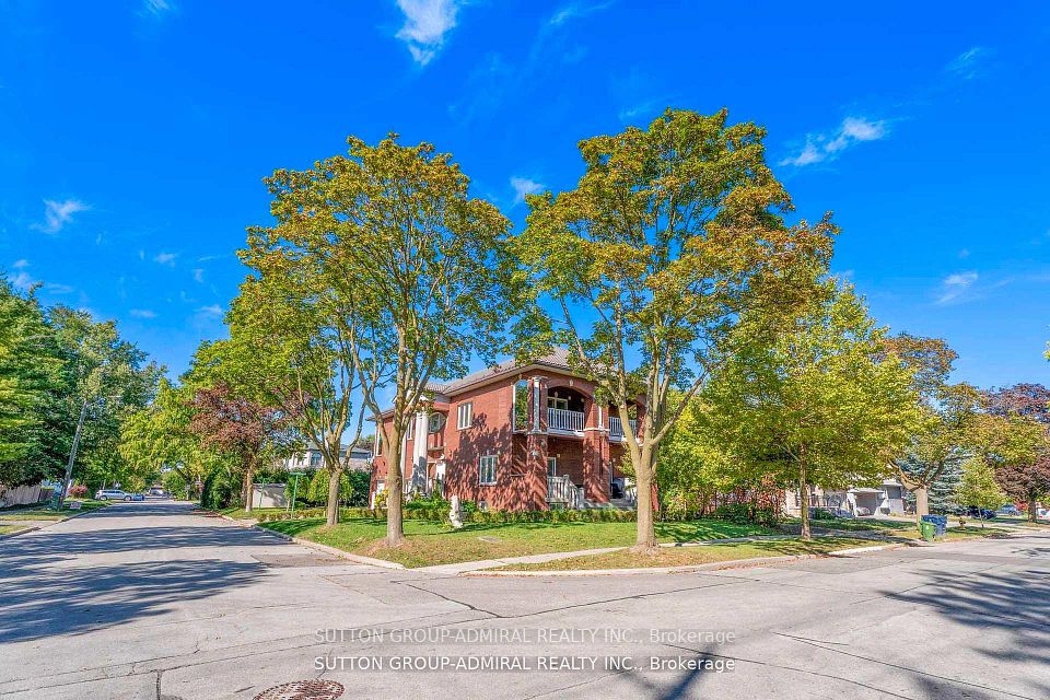 116 Goulding Avenue, Toronto, ON M2M 1L4 5