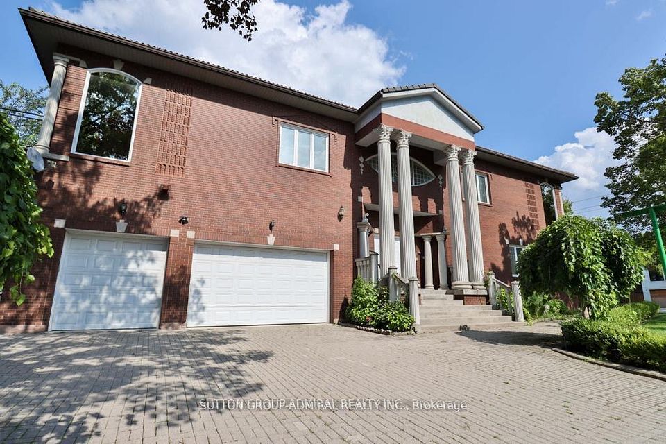 116 Goulding Avenue, Toronto, ON M2M 1L4 4