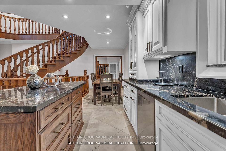 116 Goulding Avenue, Toronto, ON M2M 1L4 10