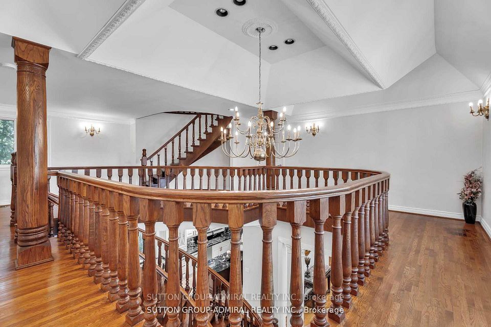 116 Goulding Avenue, Toronto, ON M2M 1L4 16