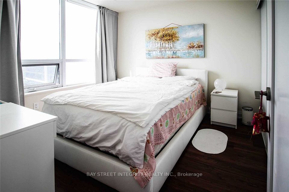 5 Sheppard Avenue E 3716, Toronto, ON M2N 0G4 4