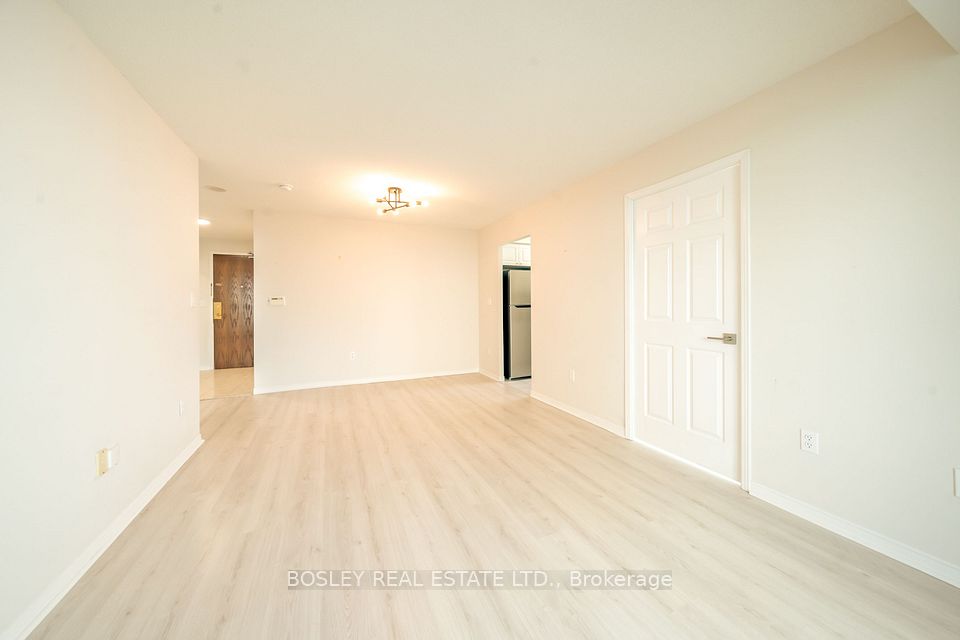 1 Pemberton Avenue 502, Toronto, ON M2M 4L9 6