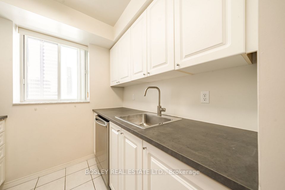 1 Pemberton Avenue 502, Toronto, ON M2M 4L9 15