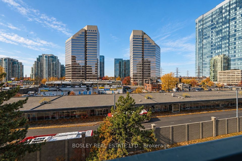1 Pemberton Avenue 502, Toronto, ON M2M 4L9 13