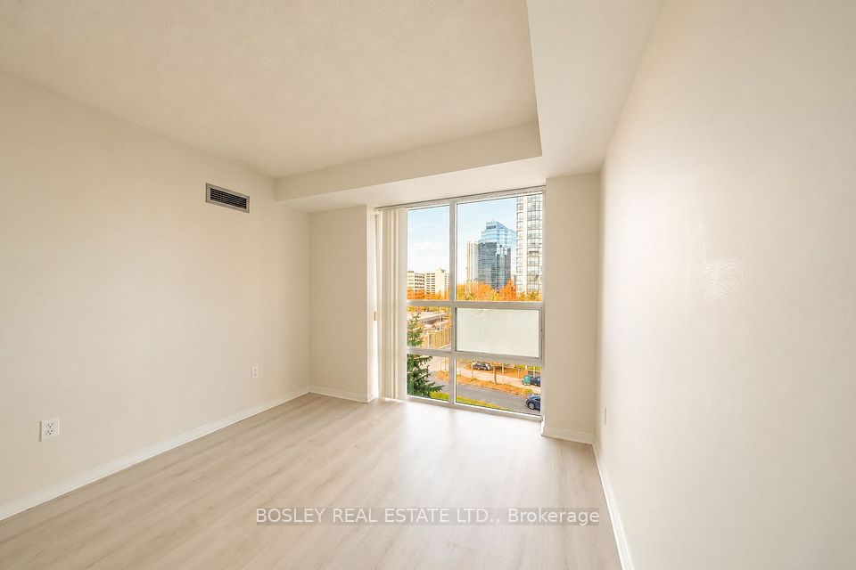 1 Pemberton Avenue 502, Toronto, ON M2M 4L9 21