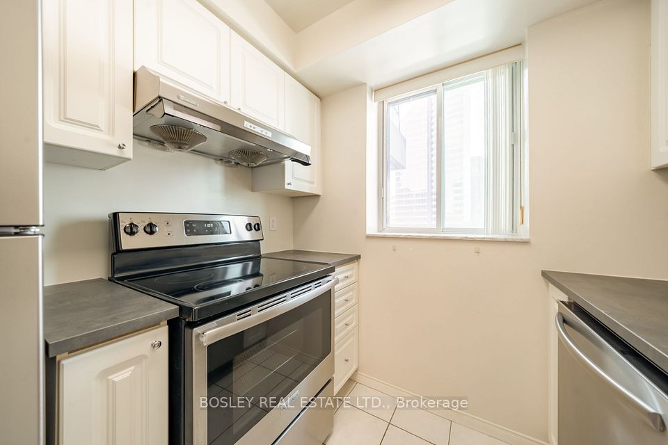 1 Pemberton Avenue 502, Toronto, ON M2M 4L9 17