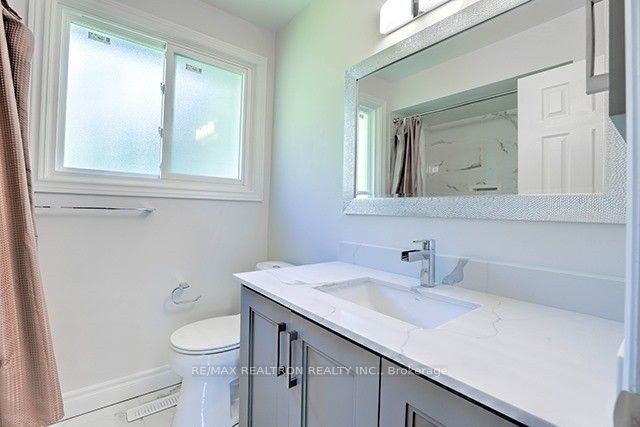 74 Aspenwood Drive, Toronto, ON M2H 2E9 15