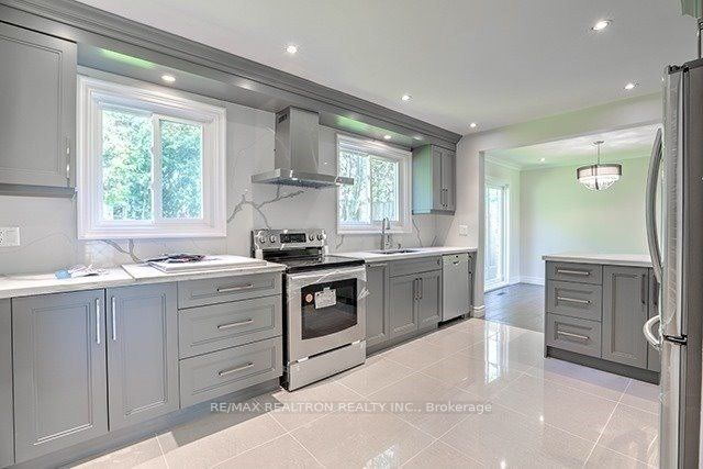 74 Aspenwood Drive, Toronto, ON M2H 2E9 6