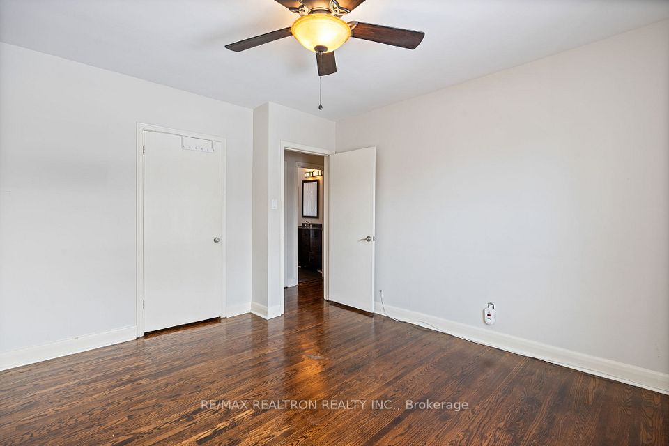 200 Acton Avenue Main, Toronto, ON M3H 4H5 13