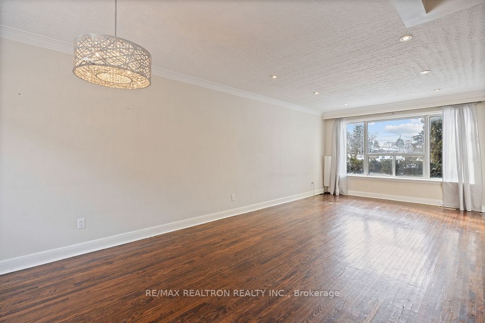 Detached at 200 Acton Avenue Main, Toronto, ON M3H 4H5
